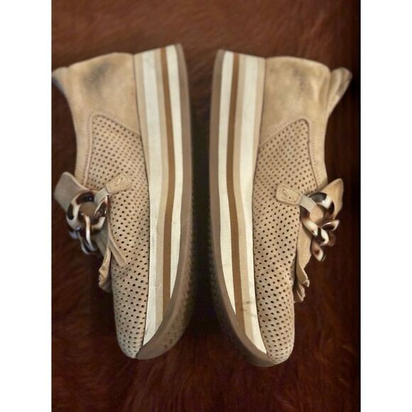 Softwaves
Cadie Sneaker in Camel / Size 37 - Picture 7 of 10